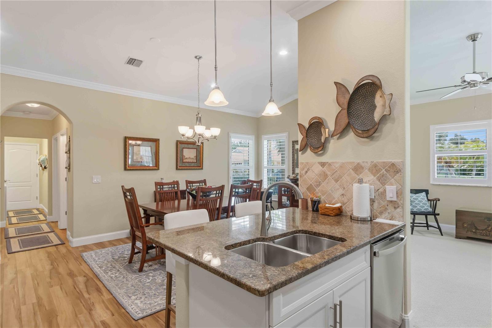 1001 TOPELIS DR — photo 16