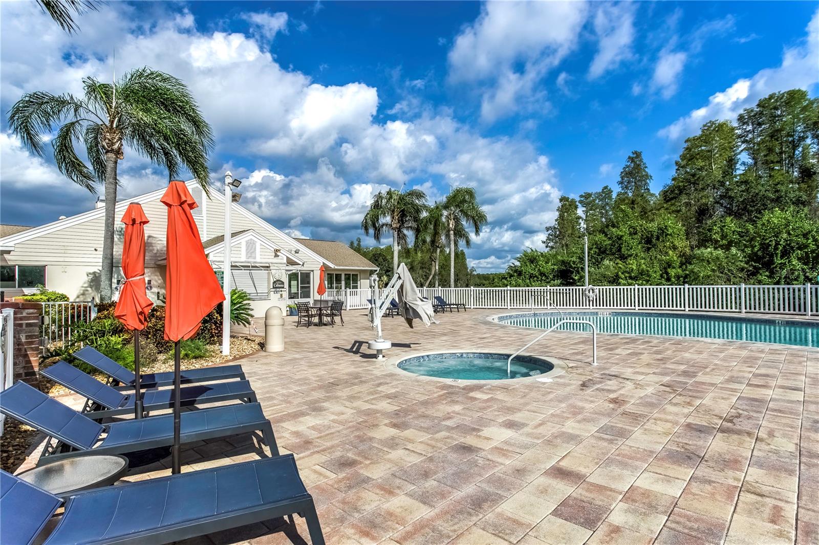 7235 CLEOPATRA DR — photo 24