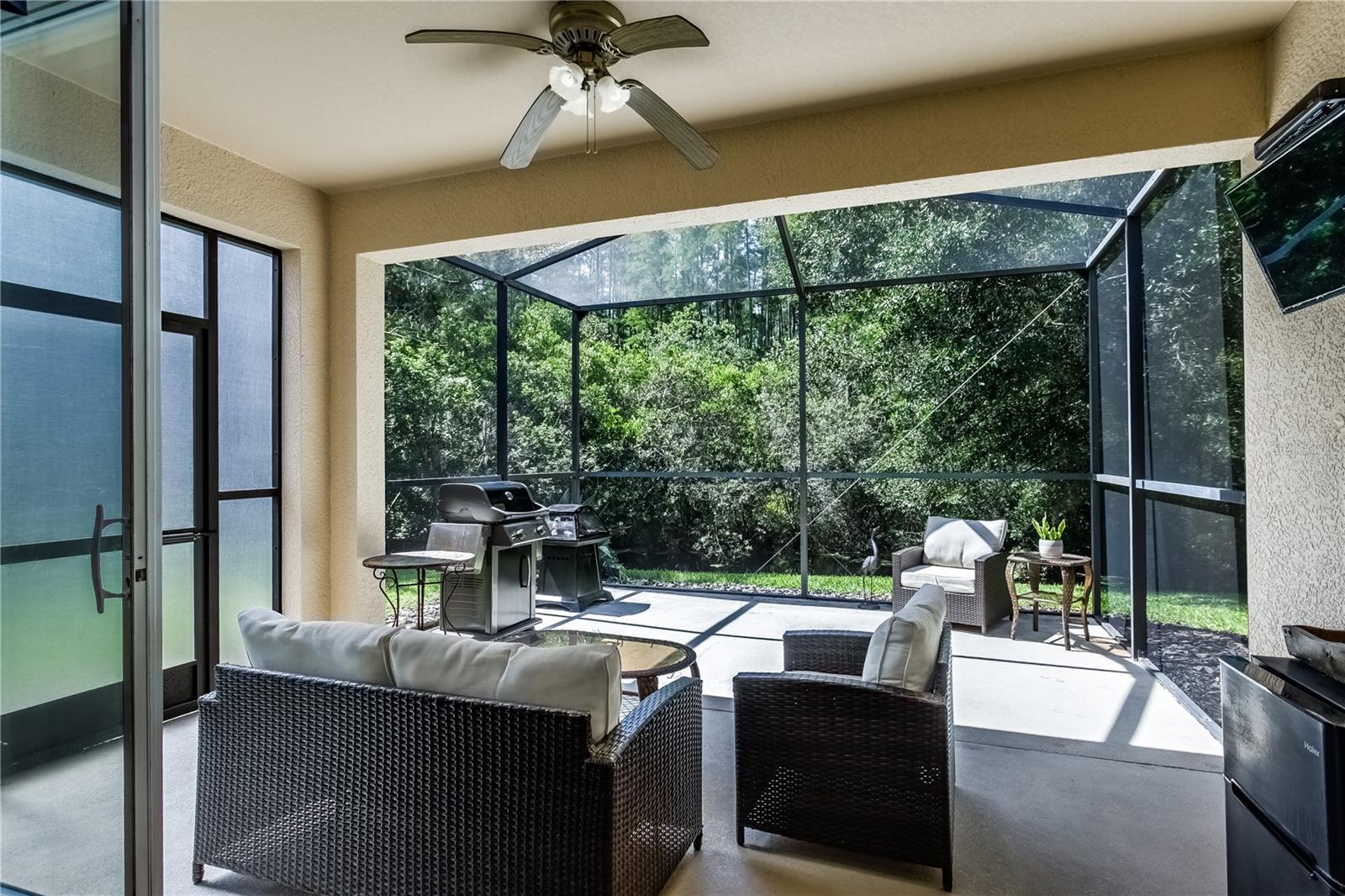 7235 CLEOPATRA DR — photo 3
