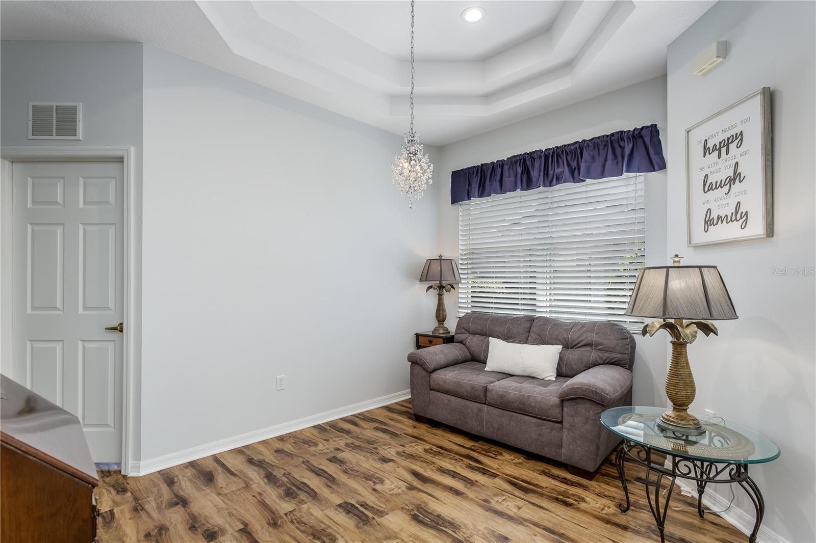 7235 CLEOPATRA DR — photo 10