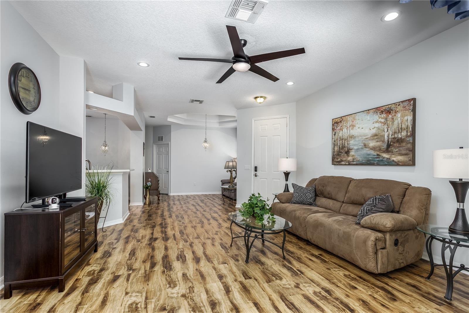 7235 CLEOPATRA DR — photo 9