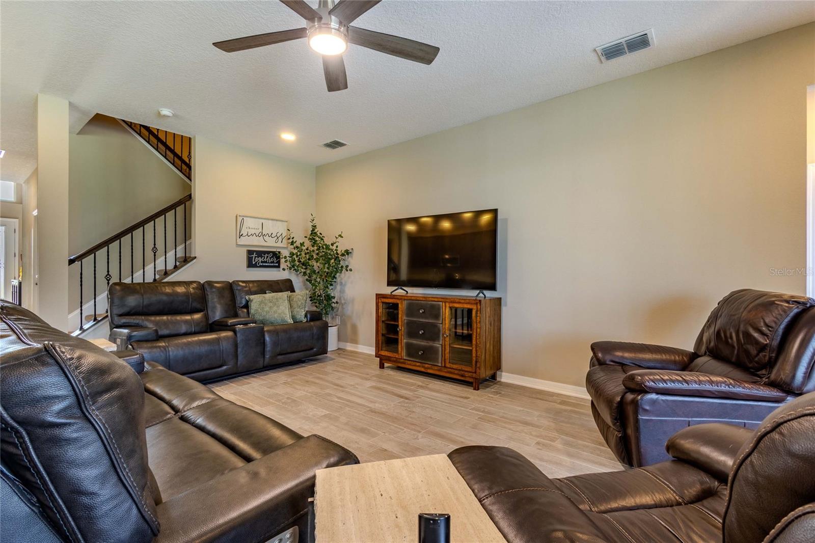 3195 KING FERN DR — photo 9