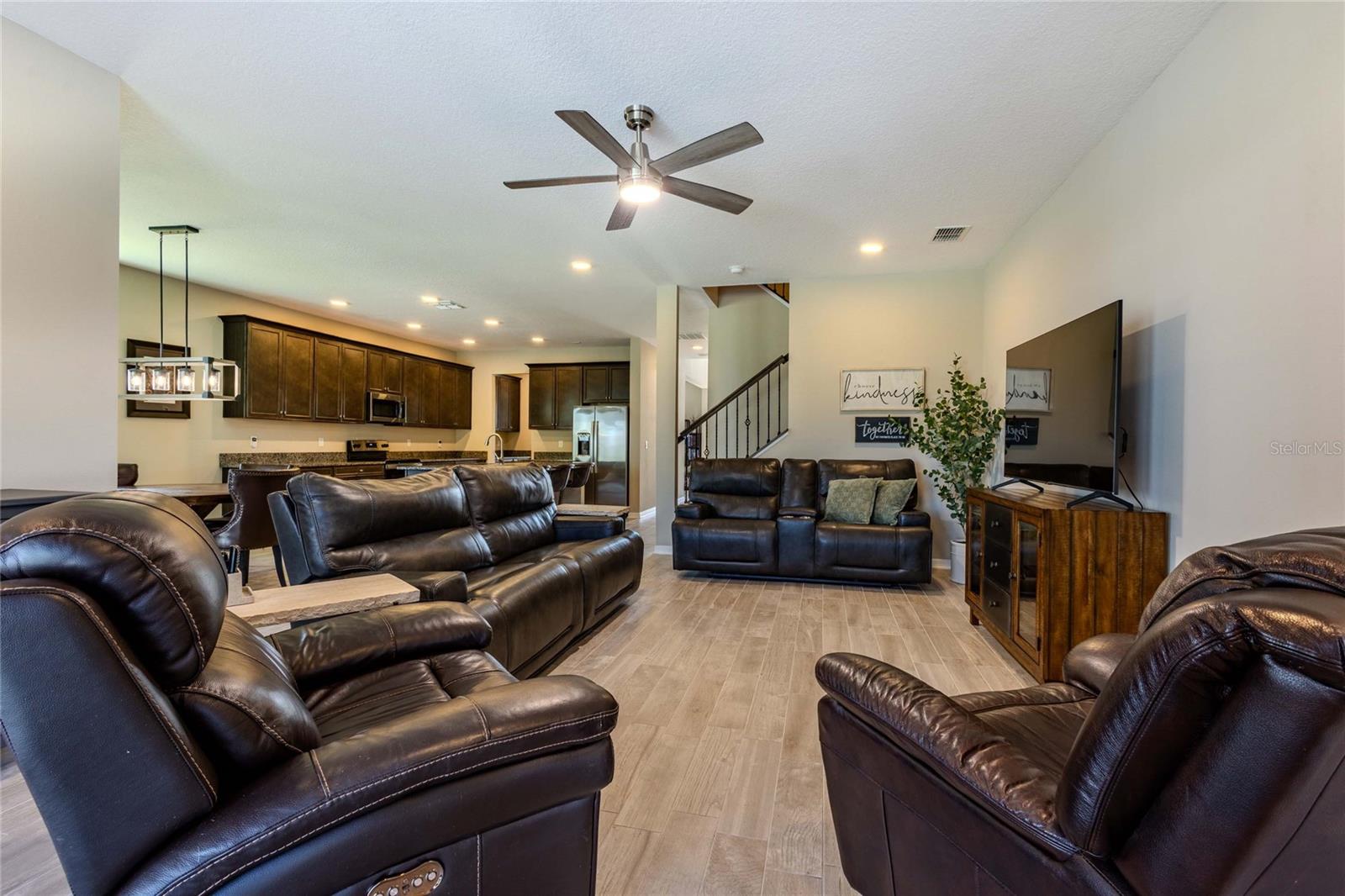 3195 KING FERN DR — photo 8