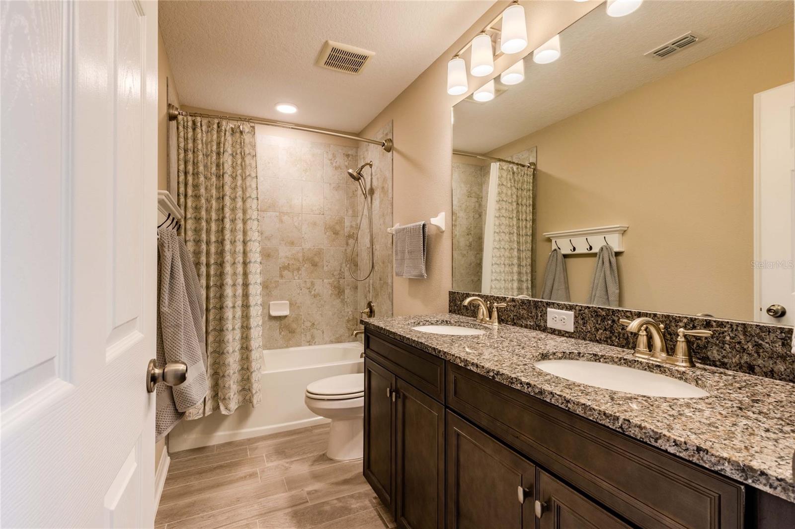 3195 KING FERN DR — photo 40