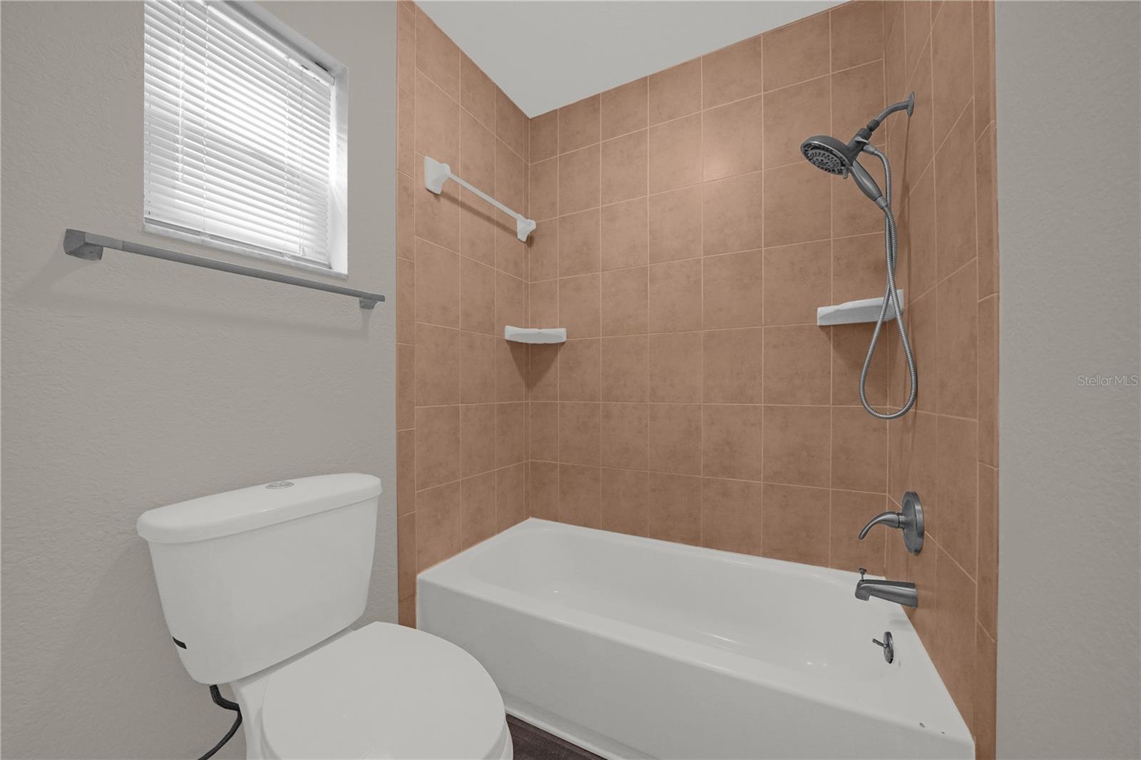 116 WINDY CIR — photo 12