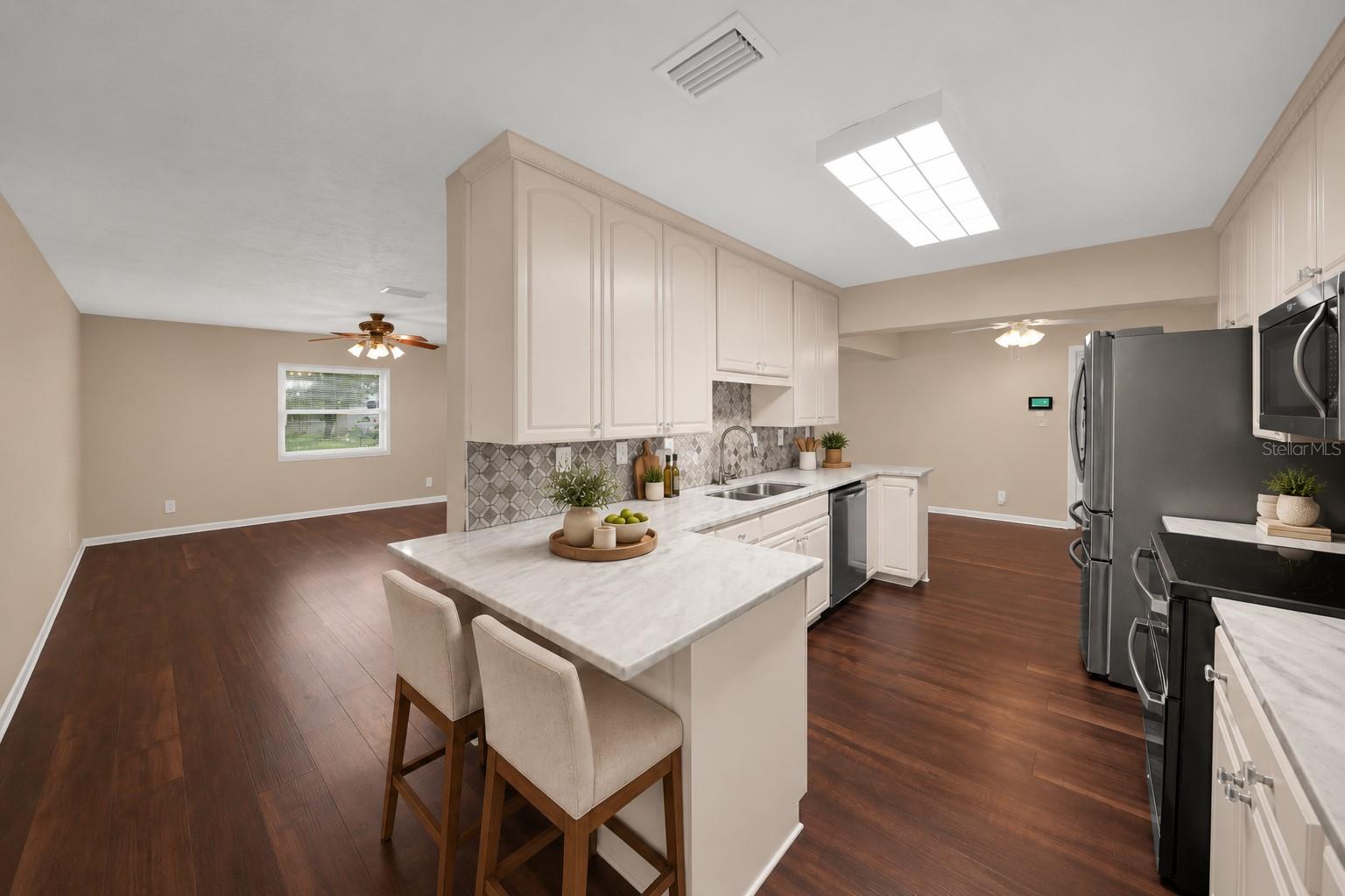 116 WINDY CIR — photo 3