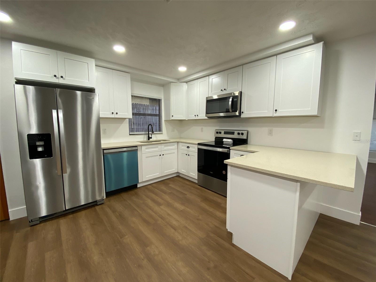 4614 E SENECA AVE — photo 8
