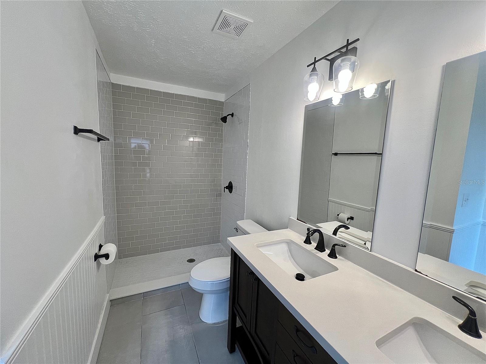 4614 E SENECA AVE — photo 24