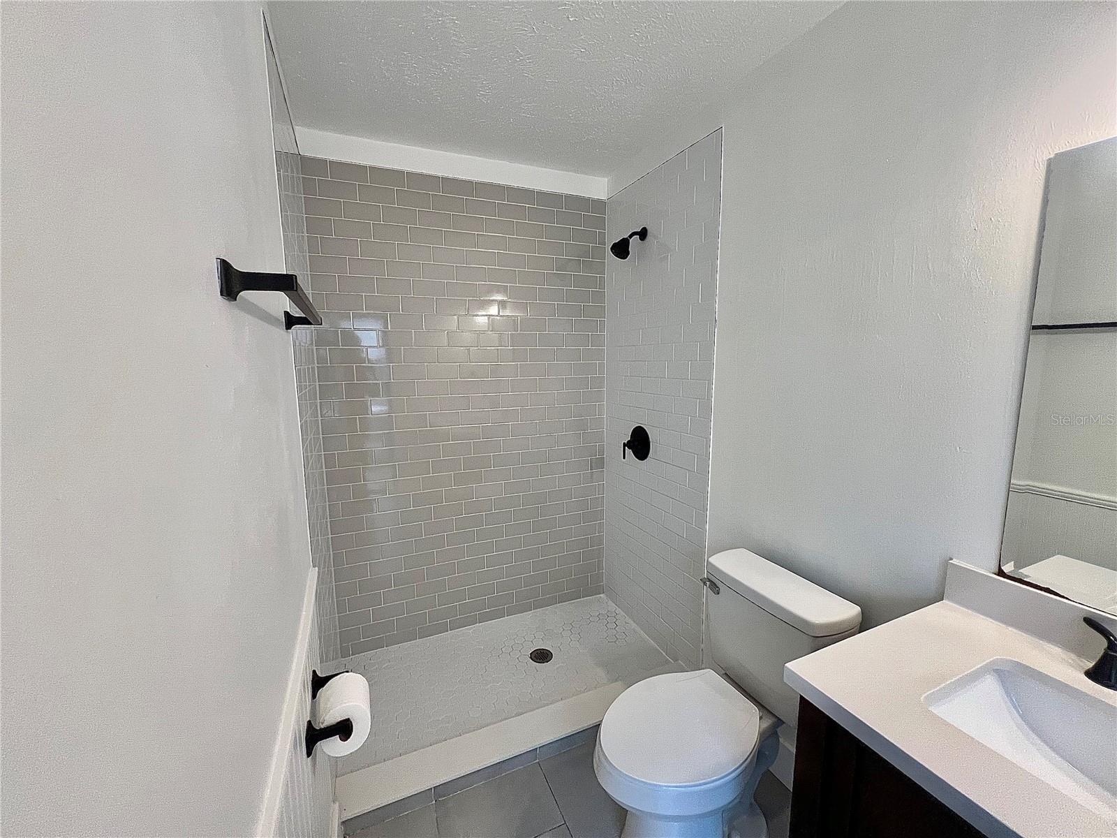 4614 E SENECA AVE — photo 25