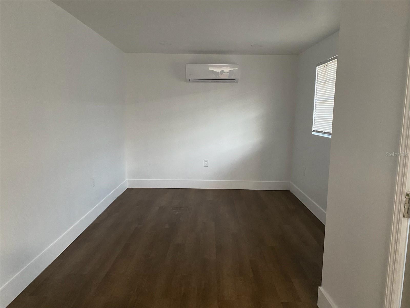 4614 E SENECA AVE — photo 31