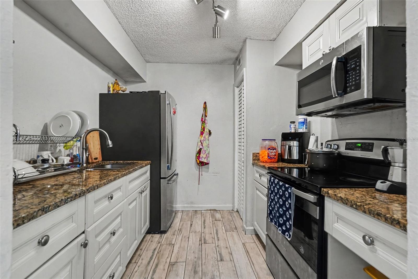 4008 CORTEZ DR #B — photo 12