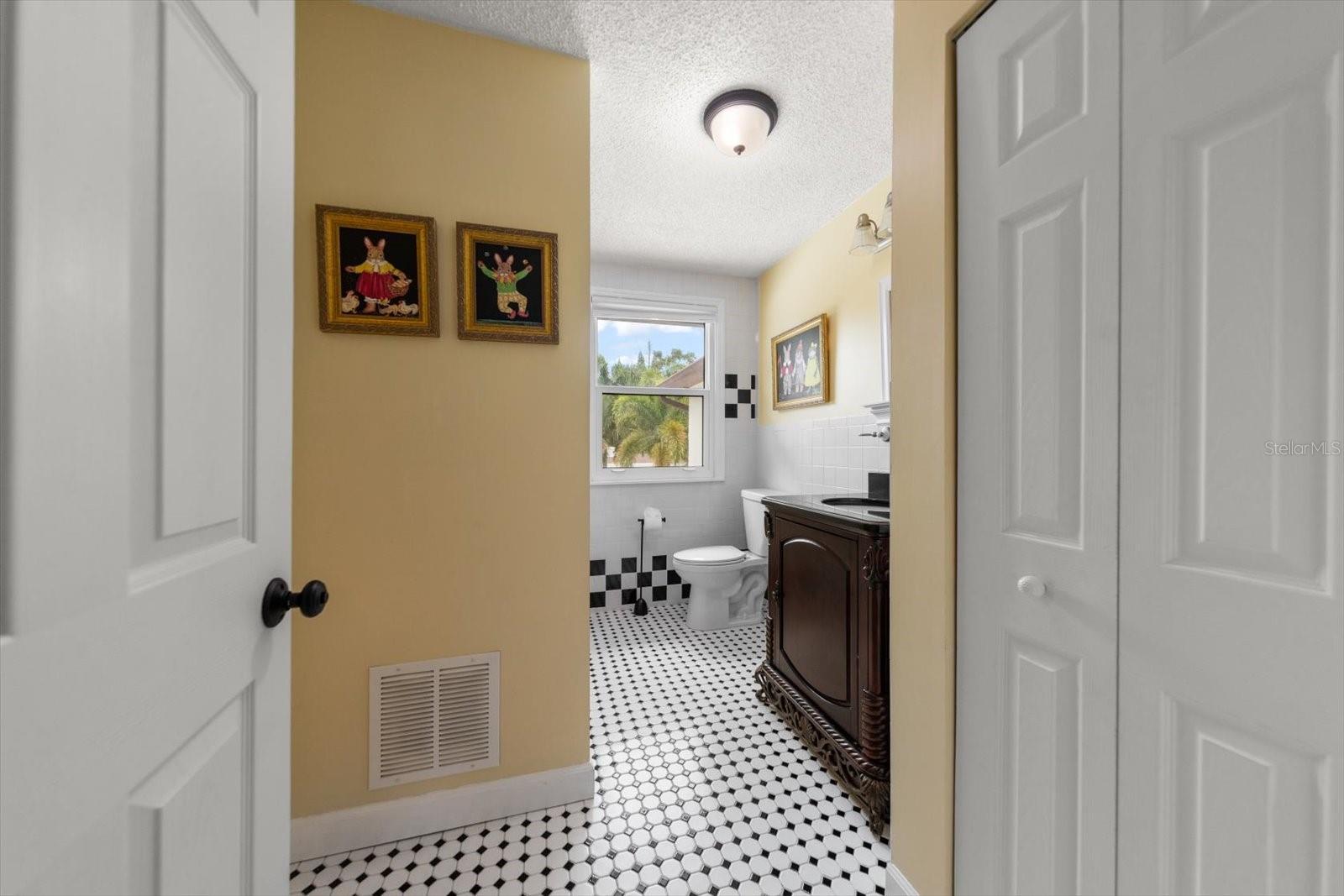 3005 SUNSET DR — photo 33