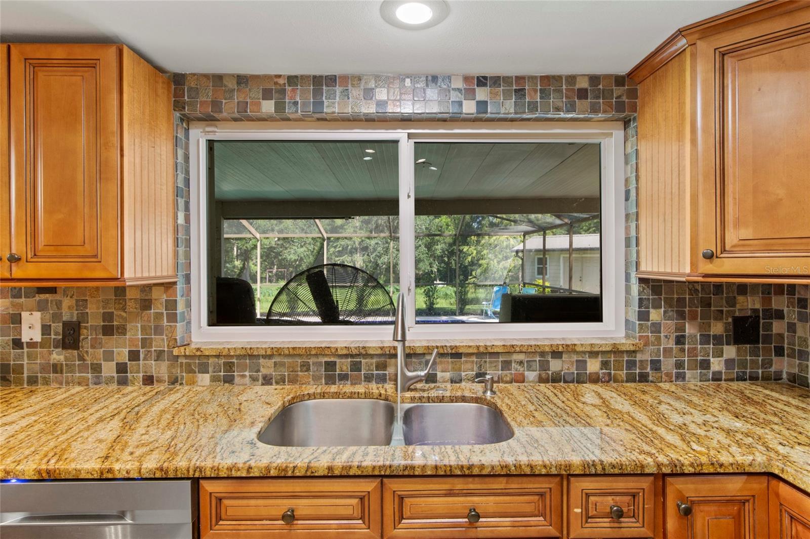16126 COUNTRY CROSSING DR — photo 15