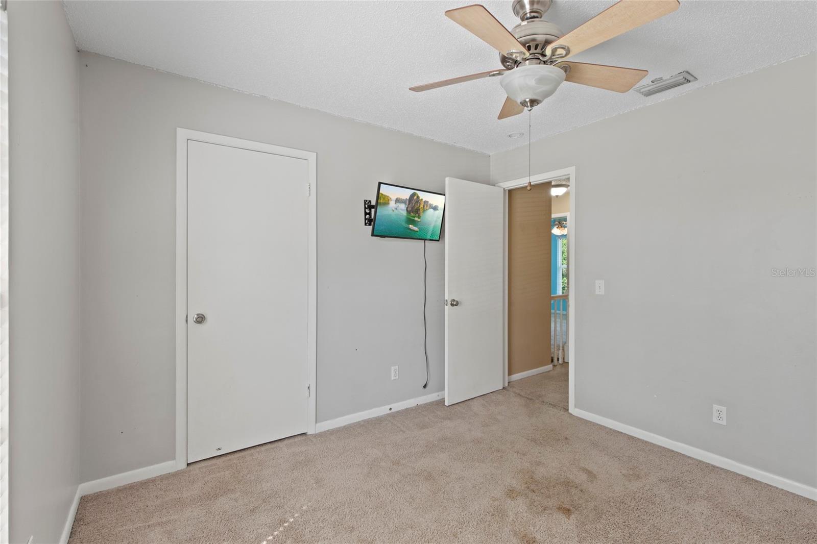16126 COUNTRY CROSSING DR — photo 25