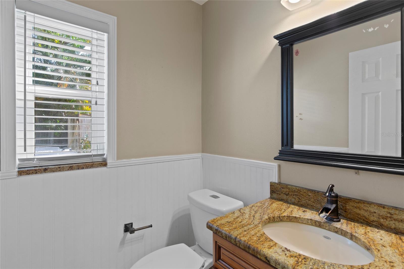 16126 COUNTRY CROSSING DR — photo 33