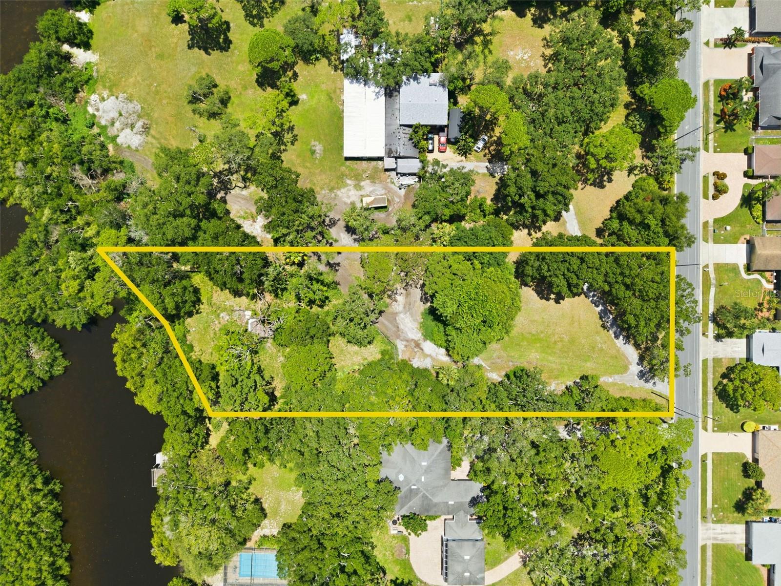6495 BURNING TREE DR — photo 3