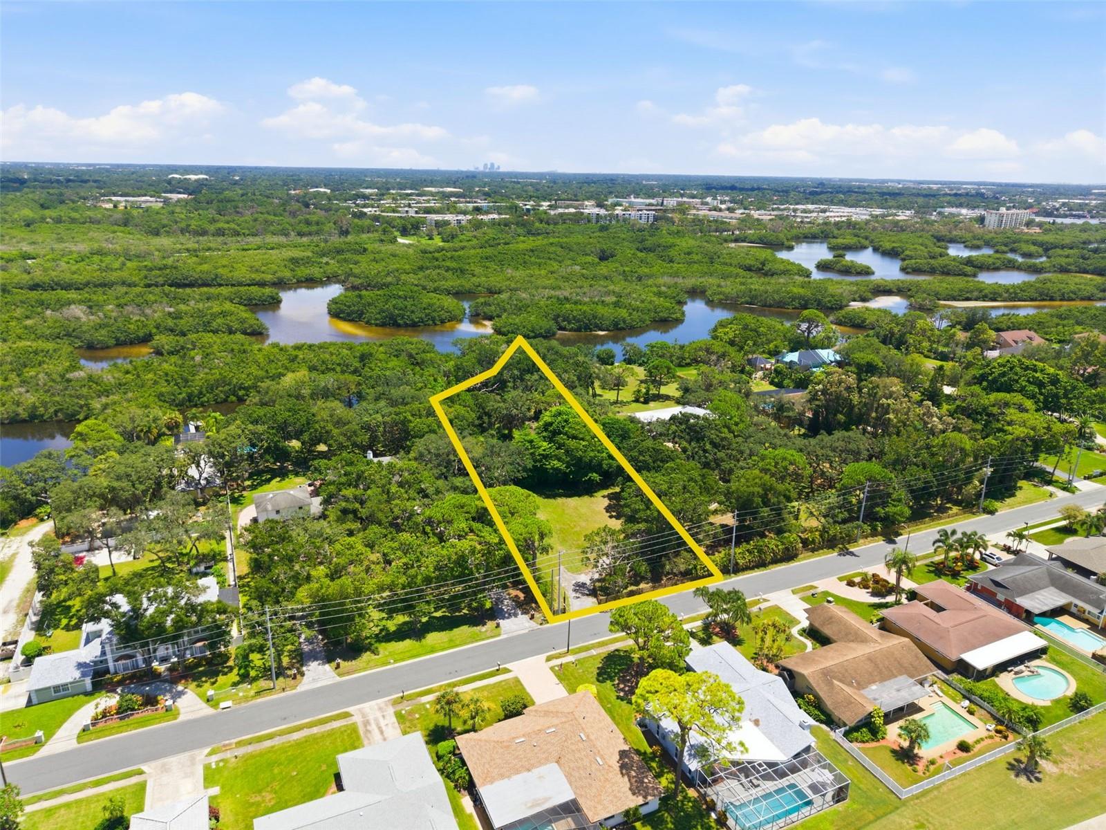 6495 BURNING TREE DR — photo 4