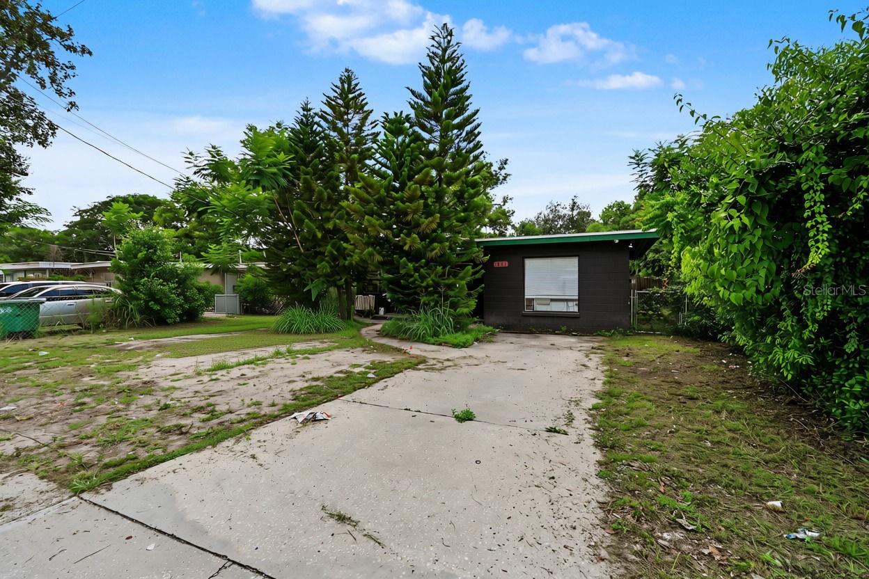1803 E BOUGAINVILLEA AVE — photo 3
