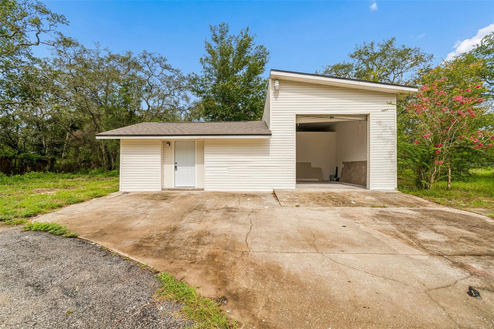 17503 GALVESTON ST — photo 6