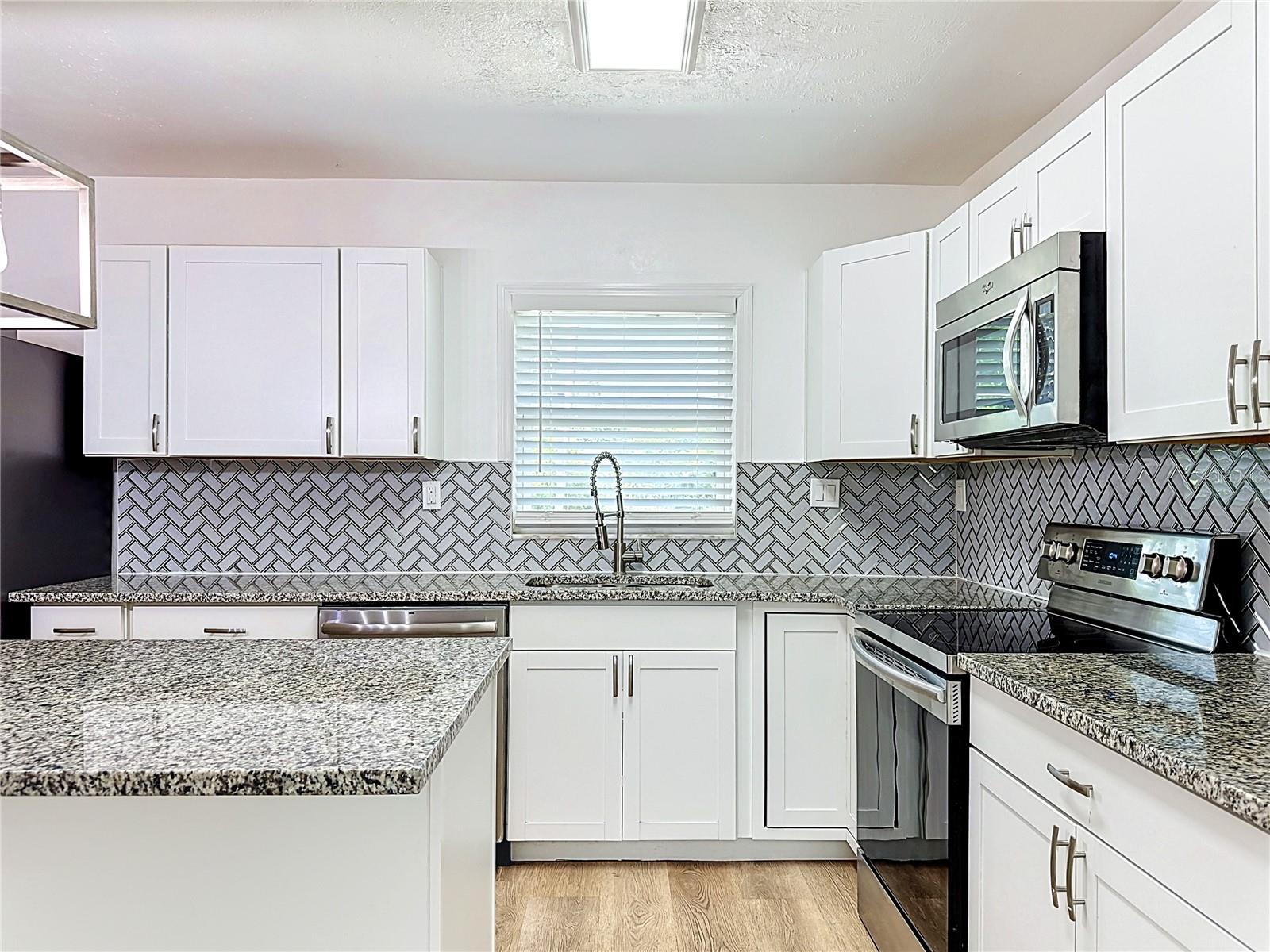 264 VAN GOGH CIR — photo 14