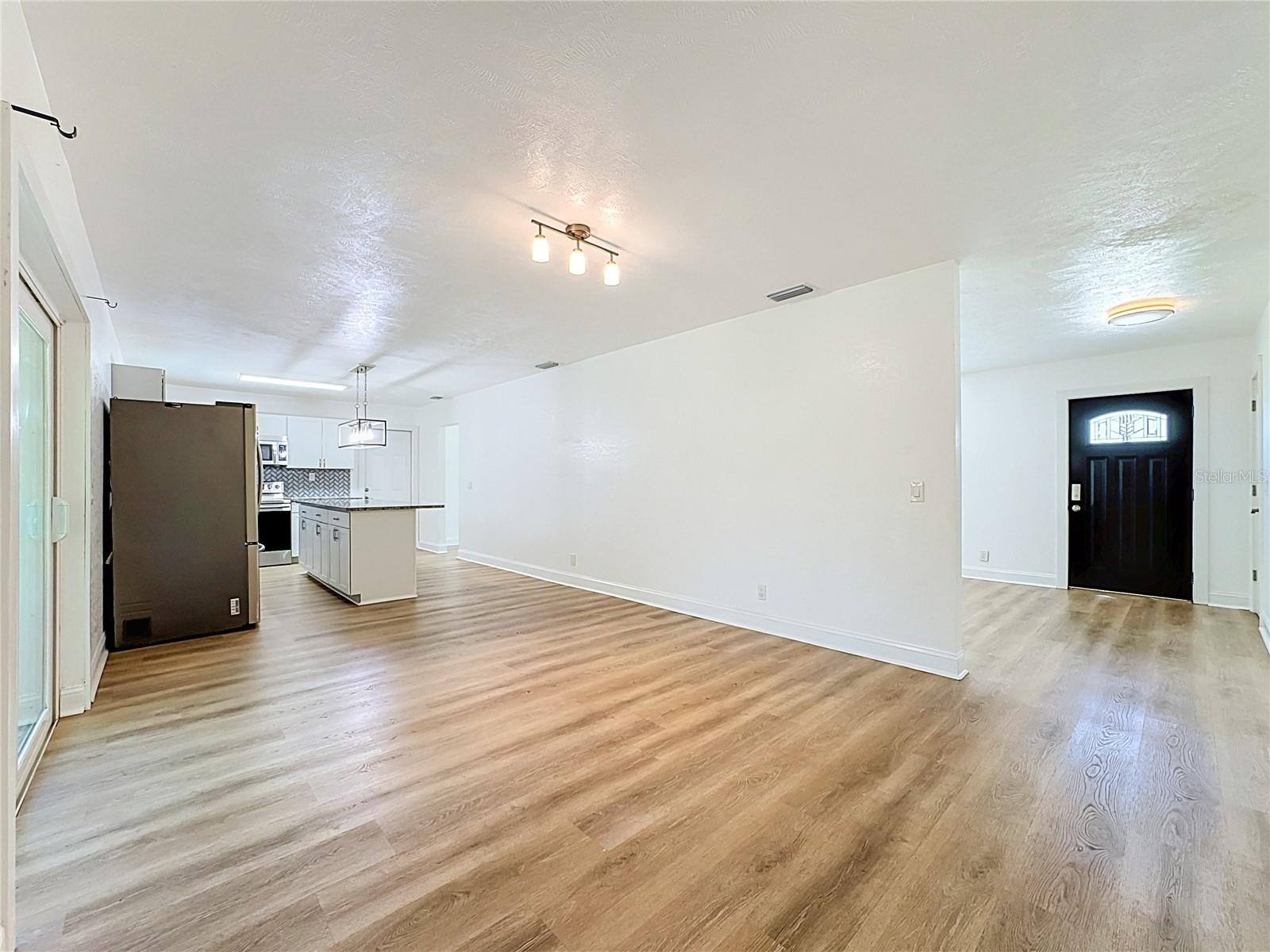 264 VAN GOGH CIR — photo 8