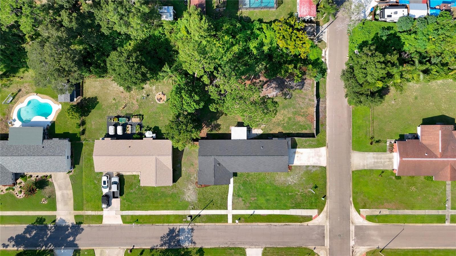 264 VAN GOGH CIR — photo 34
