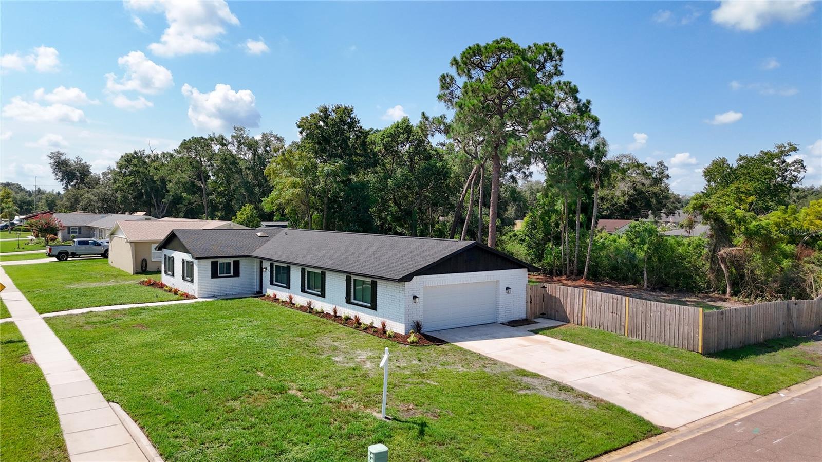 264 VAN GOGH CIR — photo 31