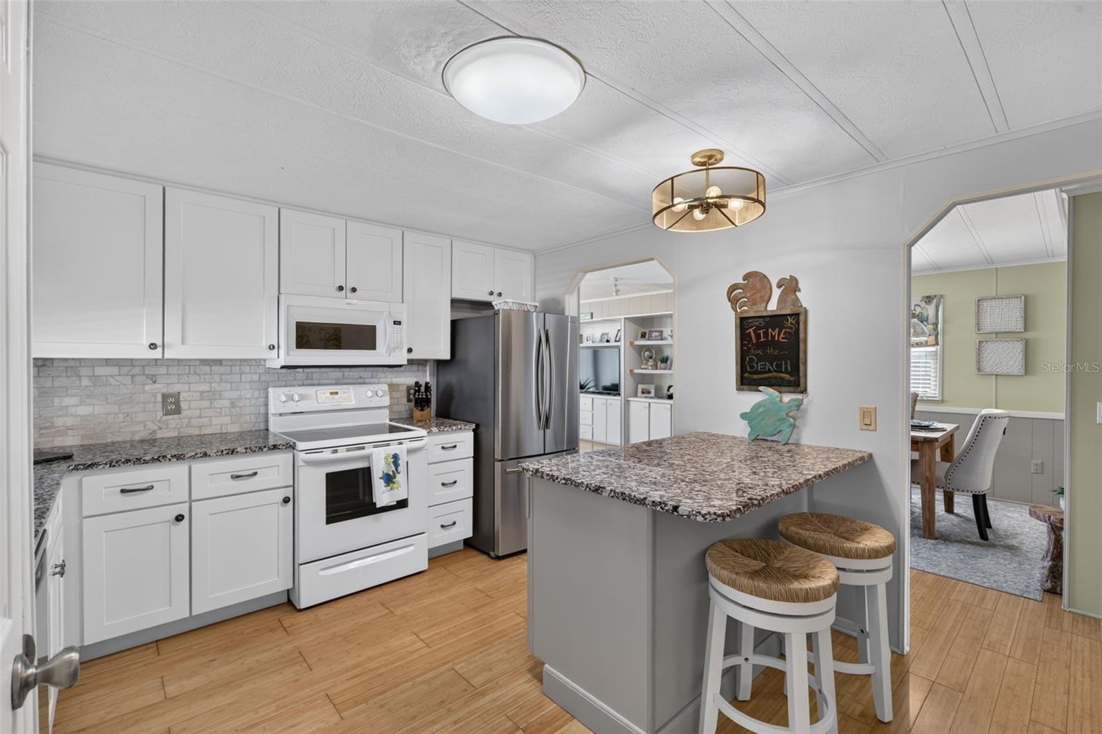 46 N EASTER ISLAND CIR — photo 3