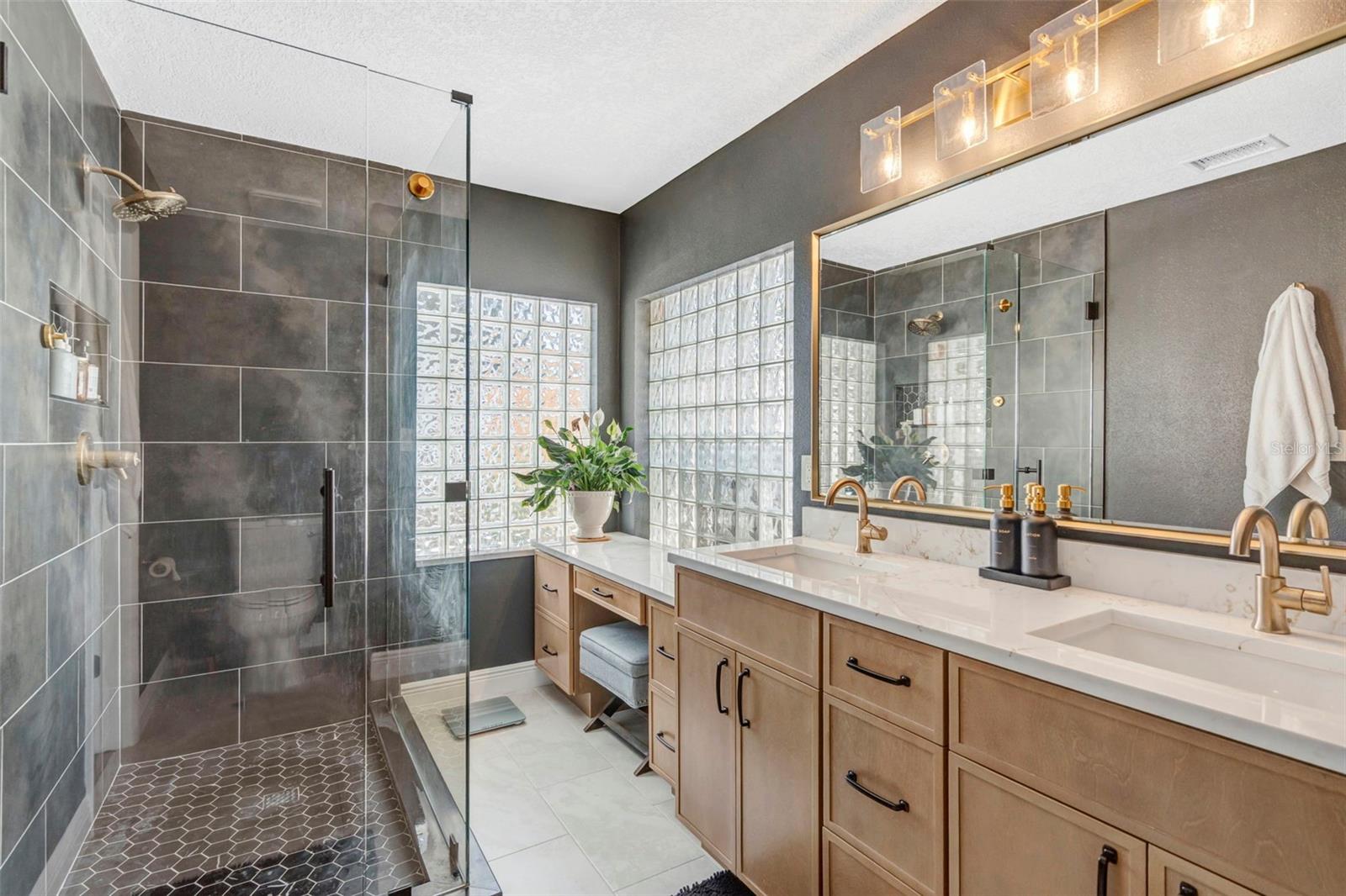 3819 W SAN MIGUEL ST — photo 43