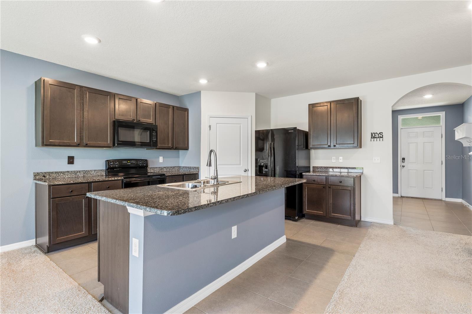 10212 GOLDEN LIGHT CT — photo 16