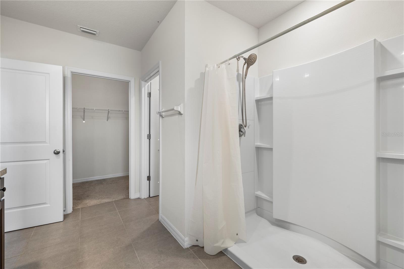 10212 GOLDEN LIGHT CT — photo 39