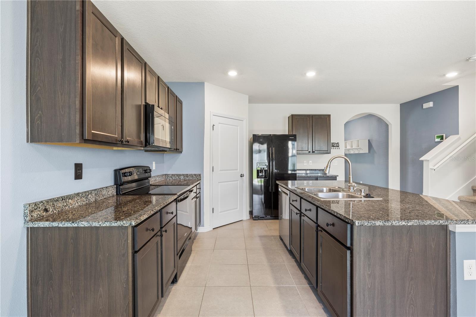 10212 GOLDEN LIGHT CT — photo 15