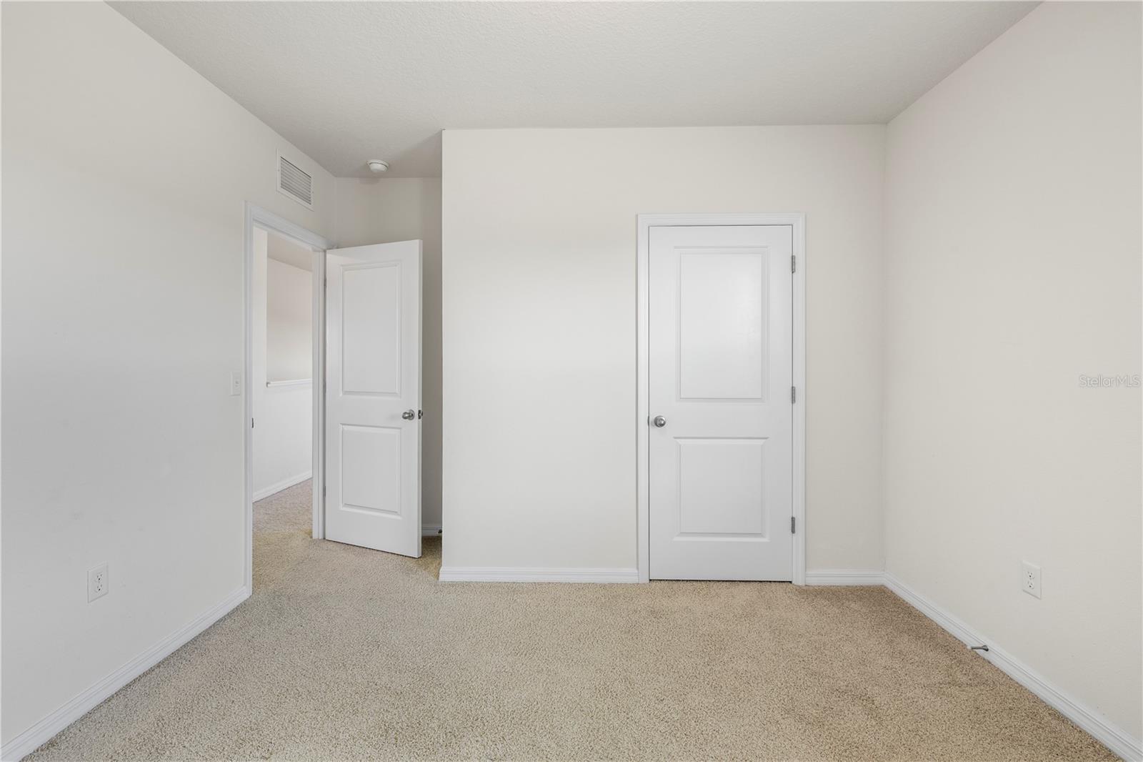 10212 GOLDEN LIGHT CT — photo 25