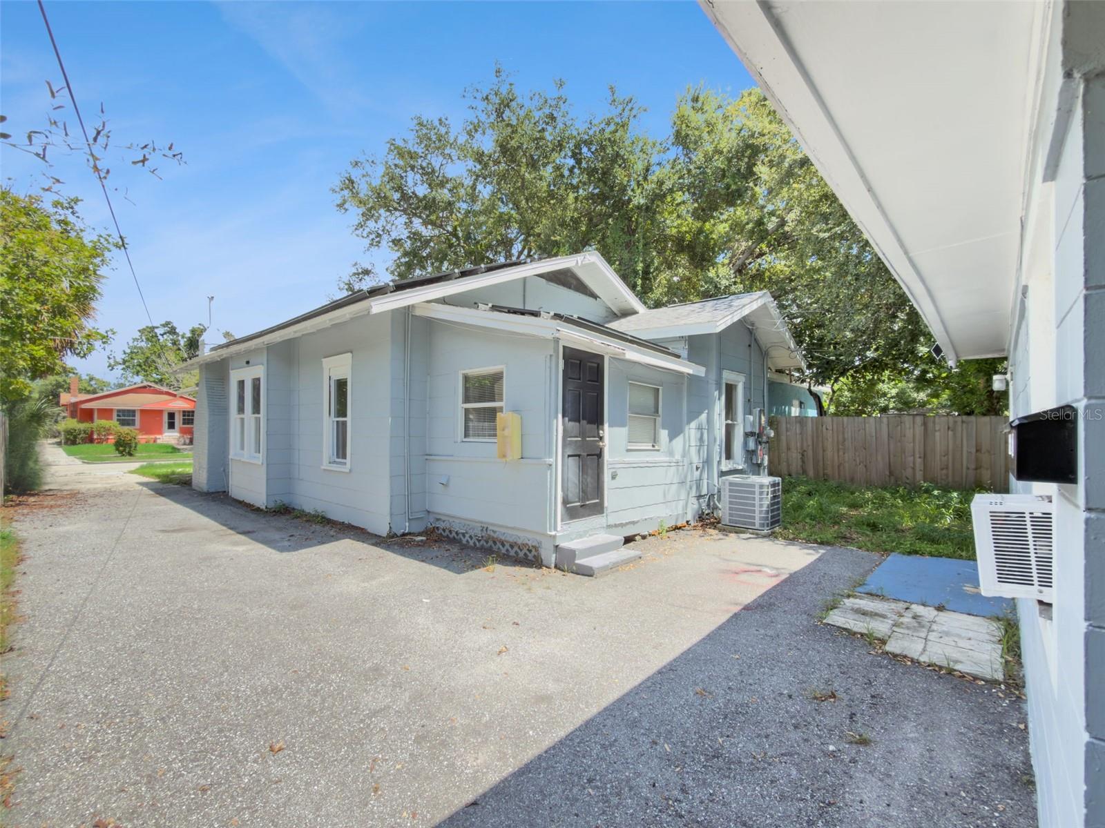 1743 YALE ST S — photo 31