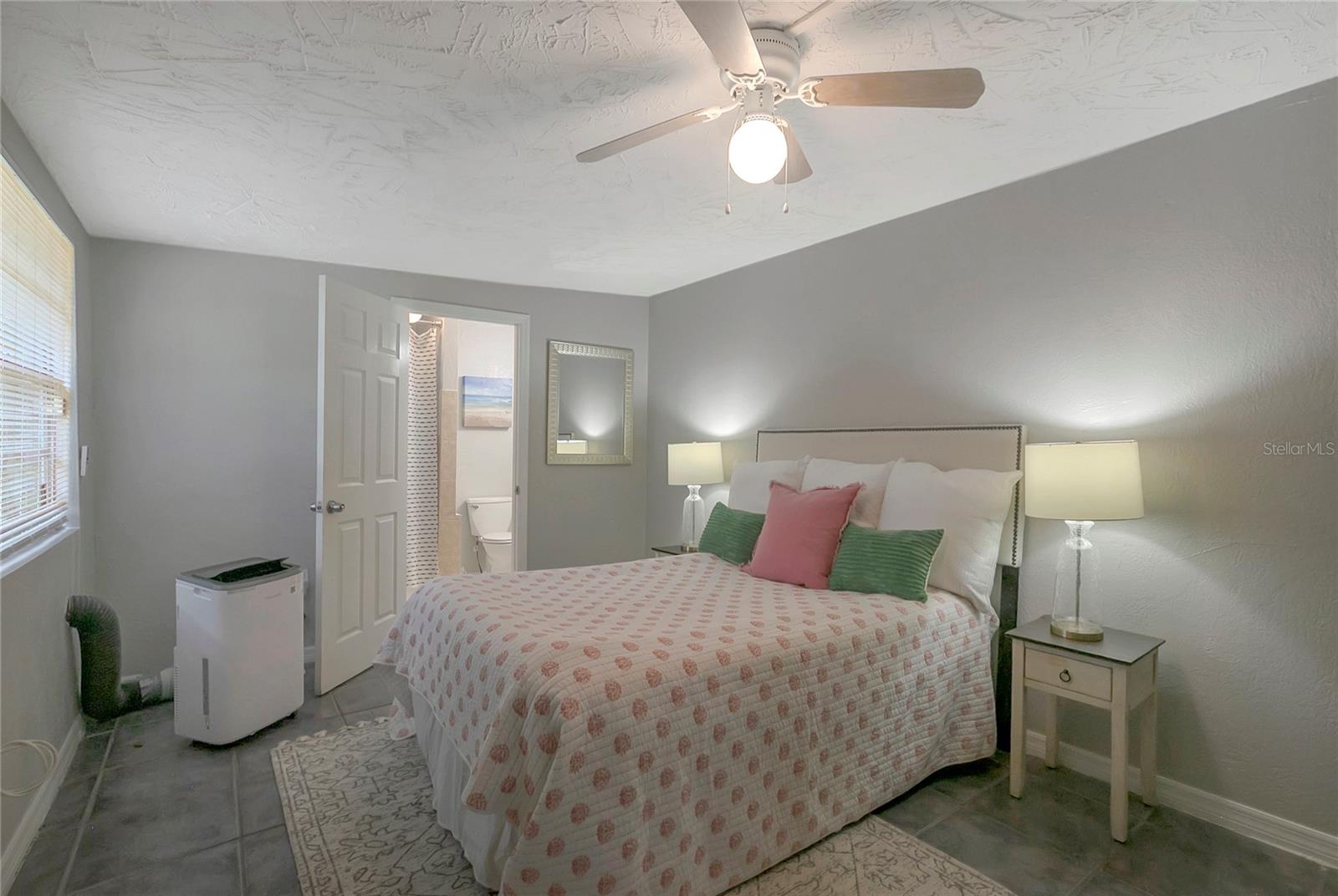 3908 E HANNA AVE — photo 19
