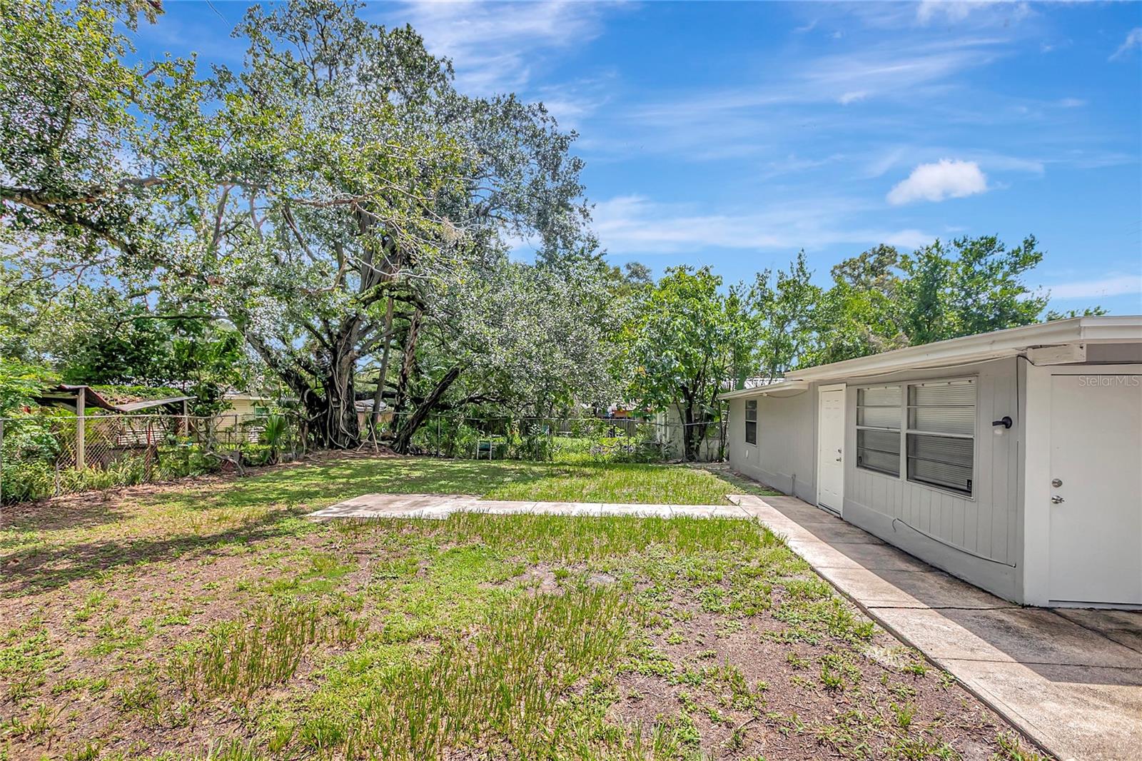 3908 E HANNA AVE — photo 37