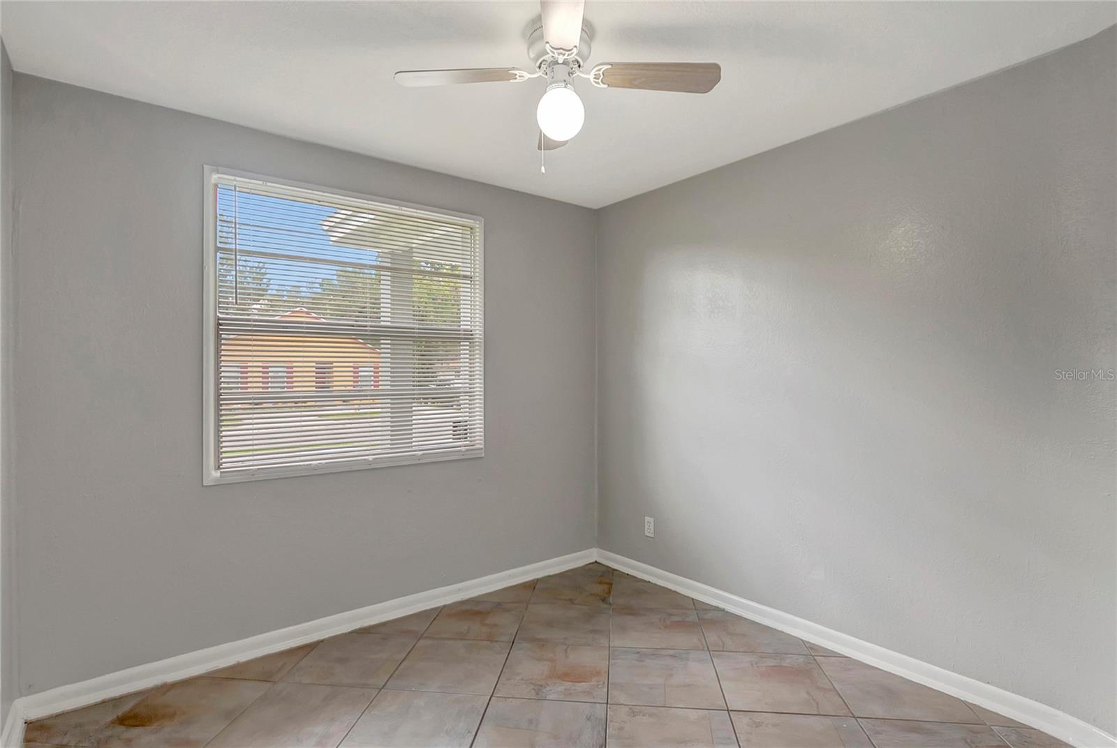 3908 E HANNA AVE — photo 25