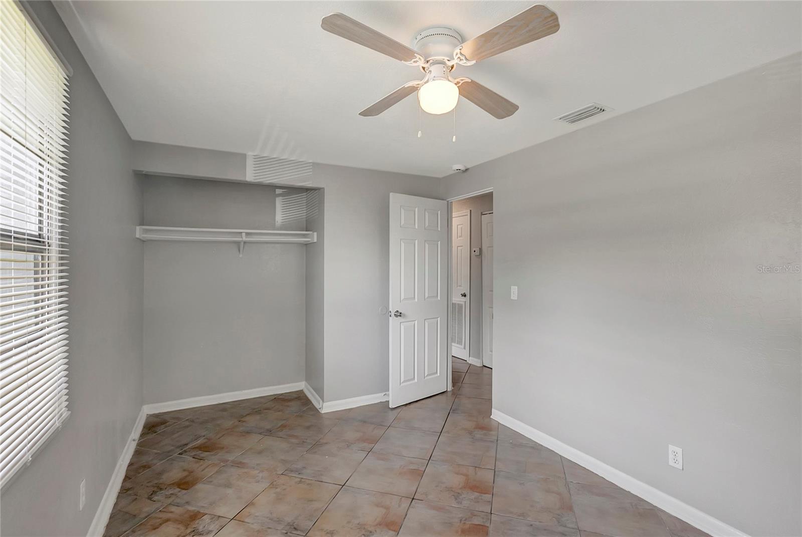 3908 E HANNA AVE — photo 32