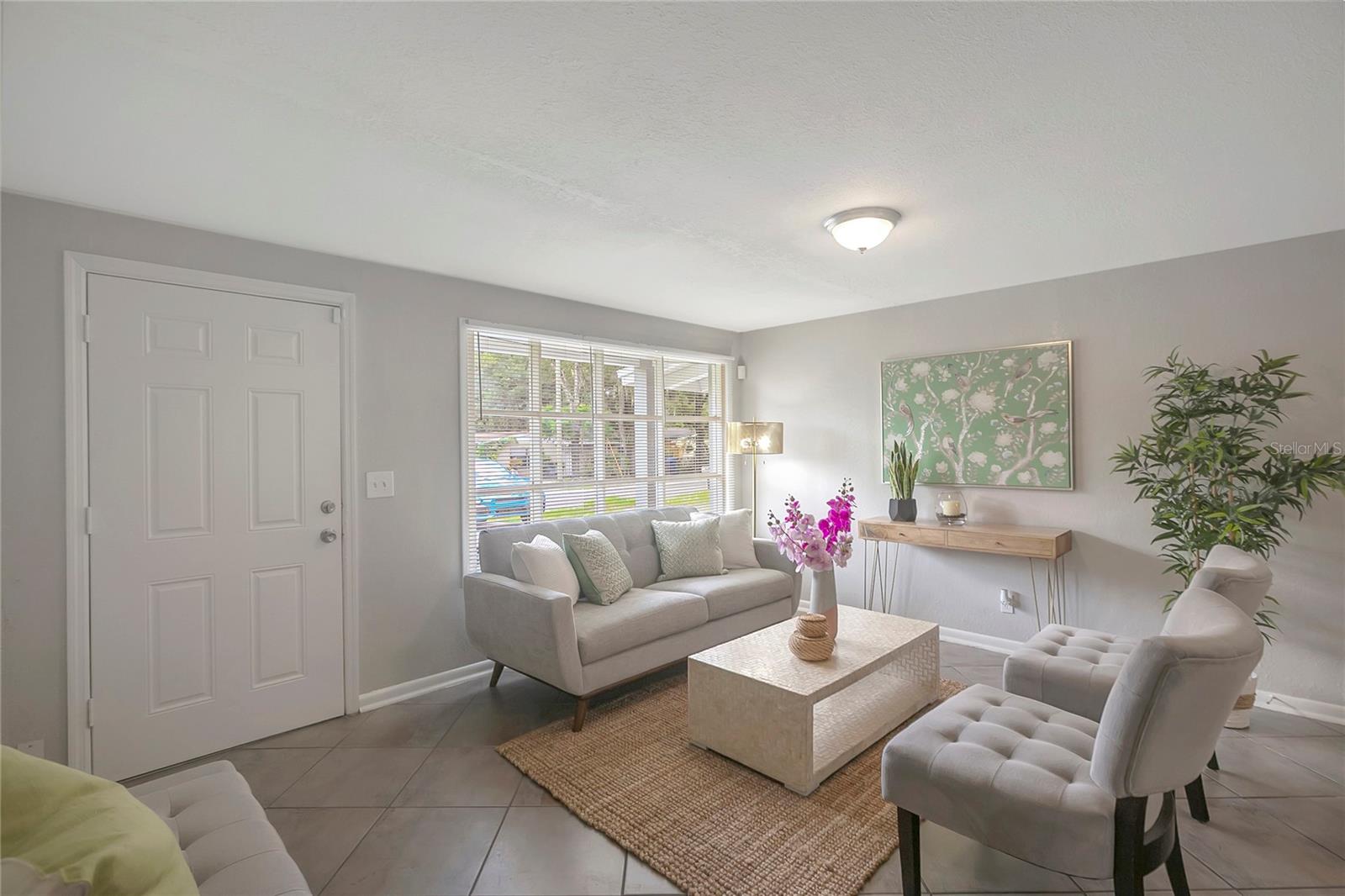 3908 E HANNA AVE — photo 3