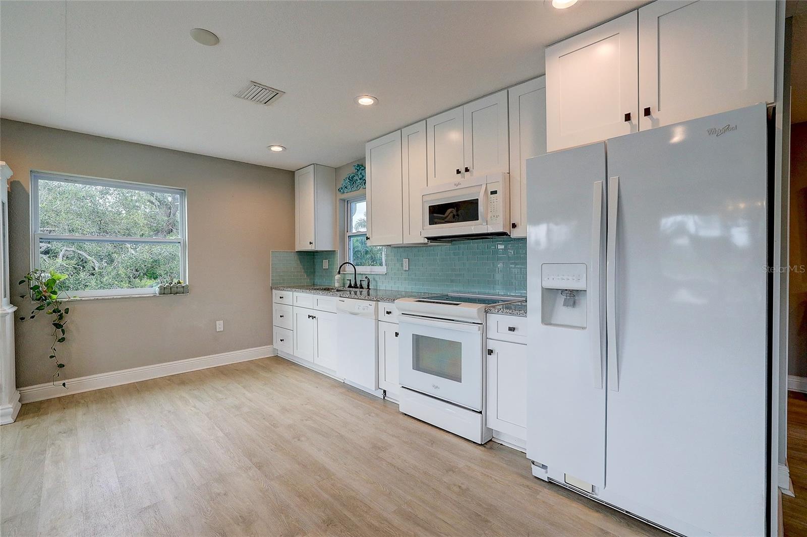 3214 N SECLUSION DR — photo 16