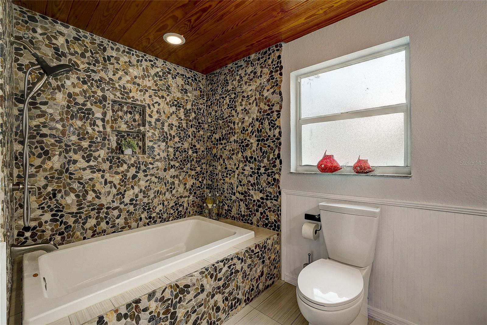 3214 N SECLUSION DR — photo 22