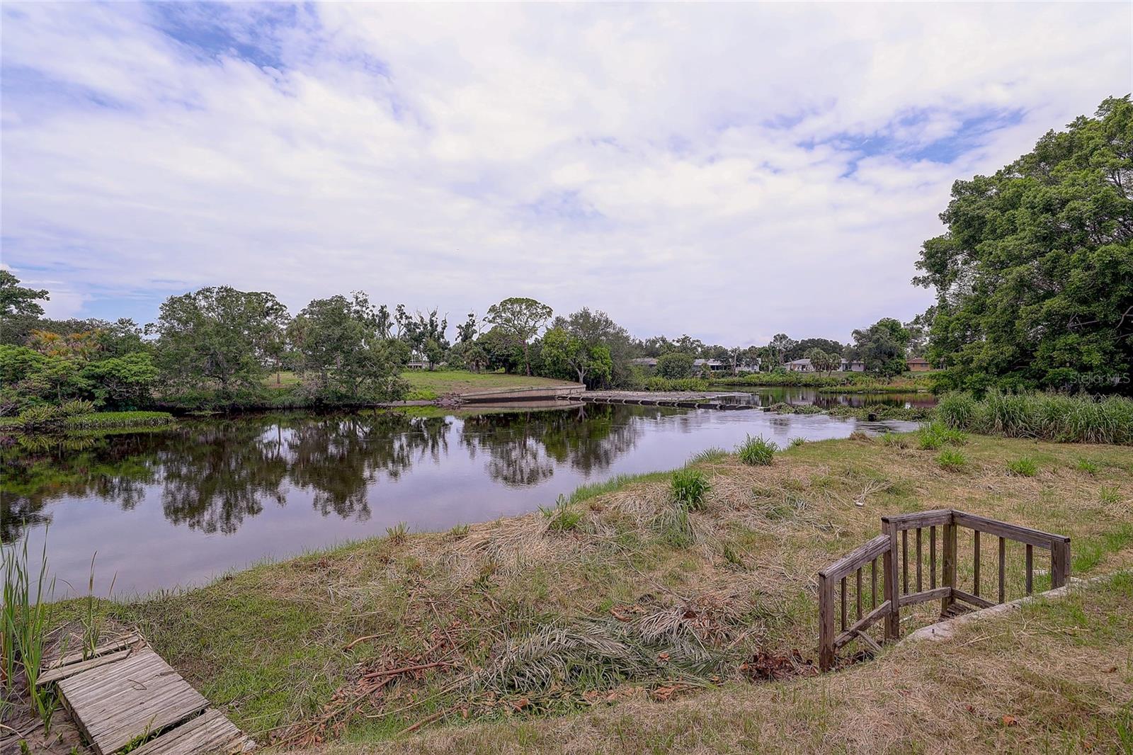 3214 N SECLUSION DR — photo 33