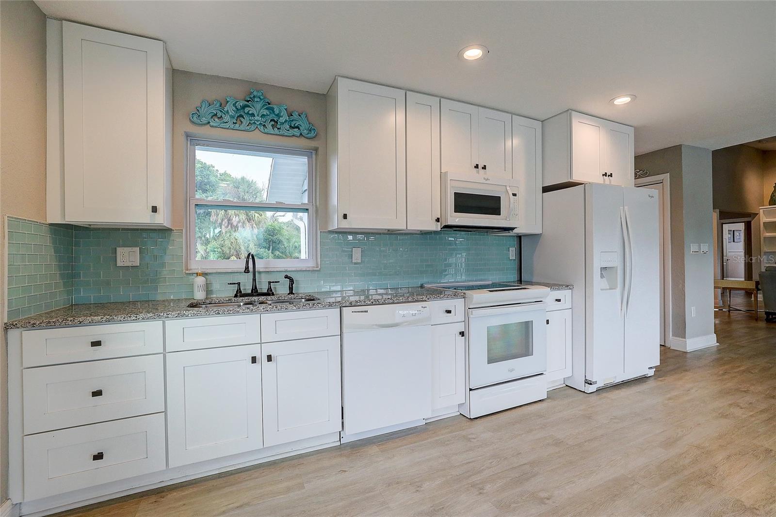 3214 N SECLUSION DR — photo 17