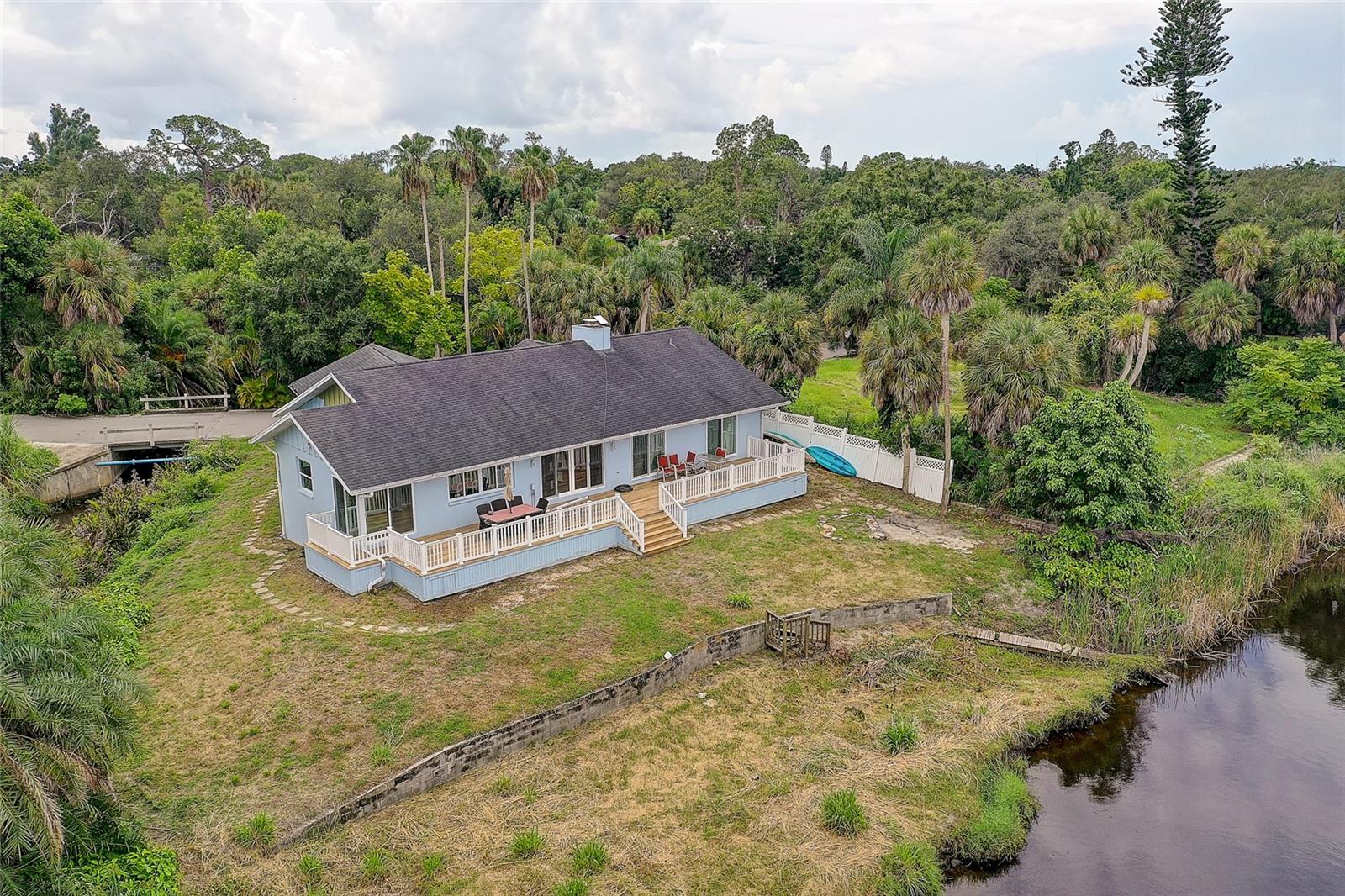 3214 N SECLUSION DR — photo 41