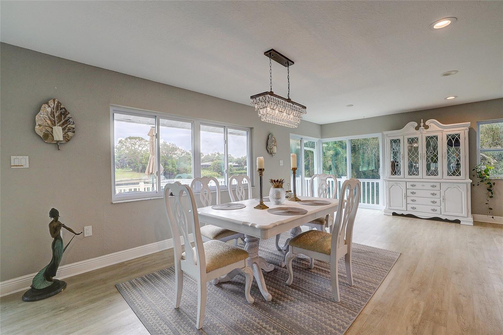 3214 N SECLUSION DR — photo 15