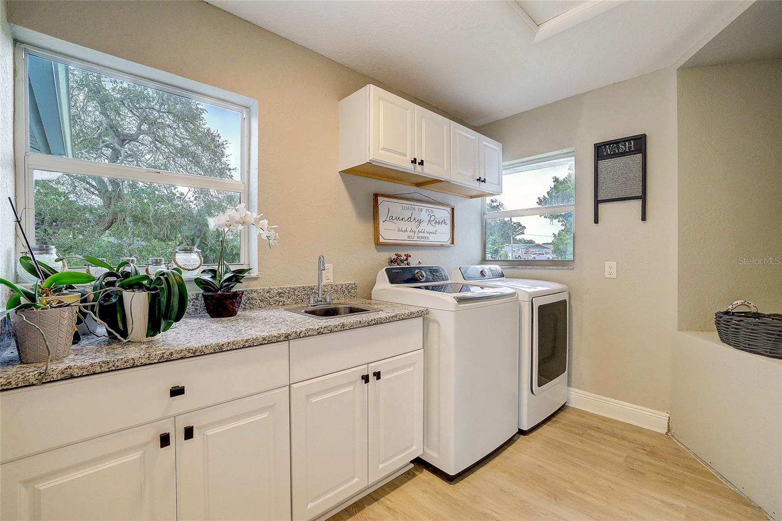 3214 N SECLUSION DR — photo 31