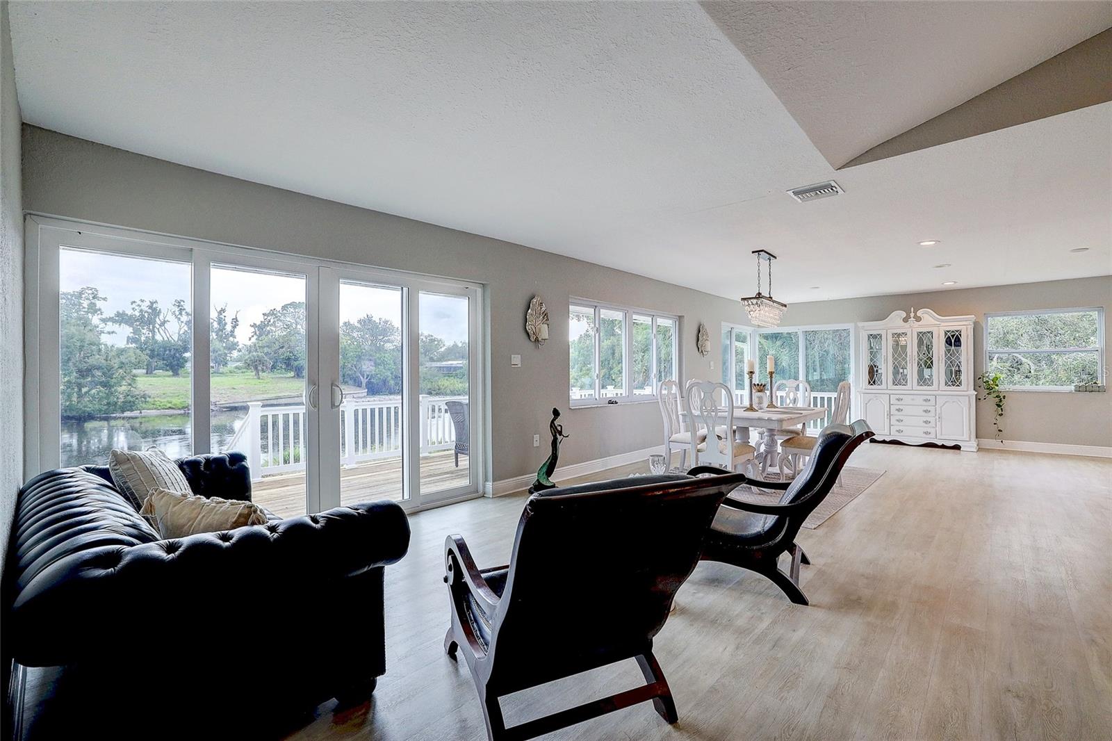 3214 N SECLUSION DR — photo 10