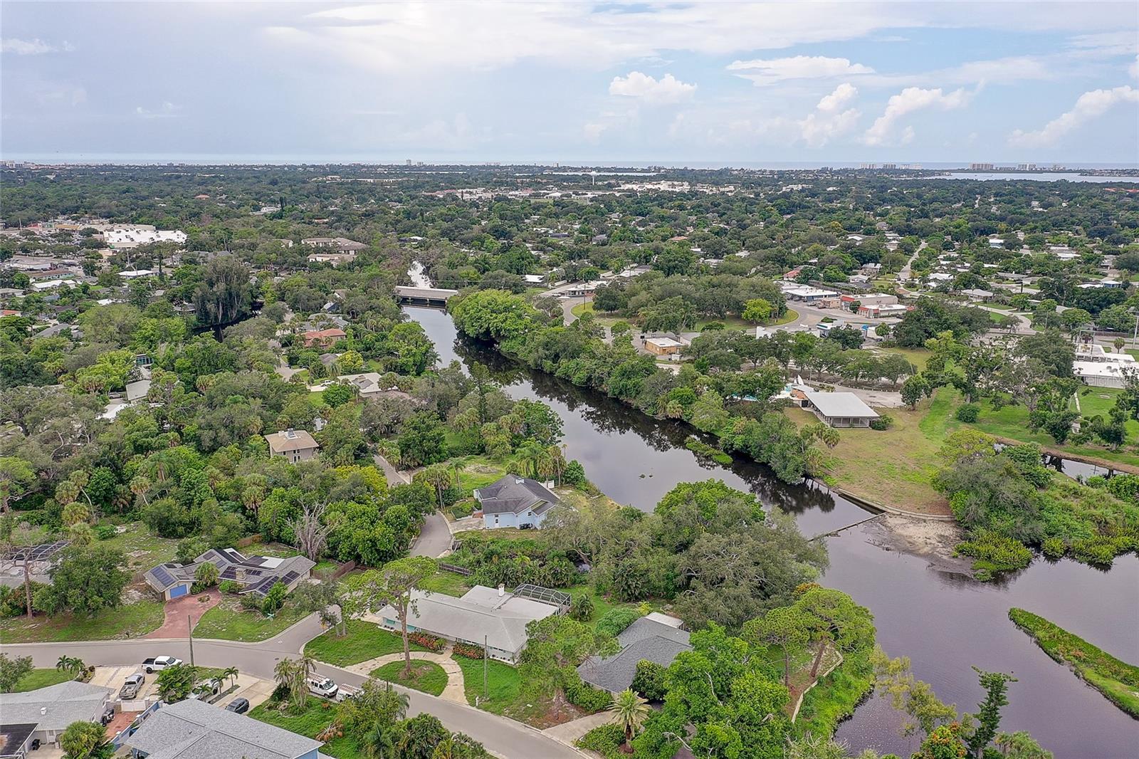 3214 N SECLUSION DR — photo 45