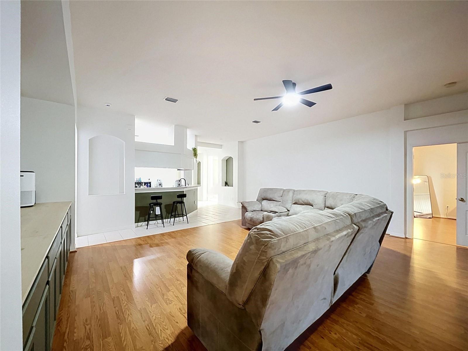1124 SPLIT SILK ST — photo 20