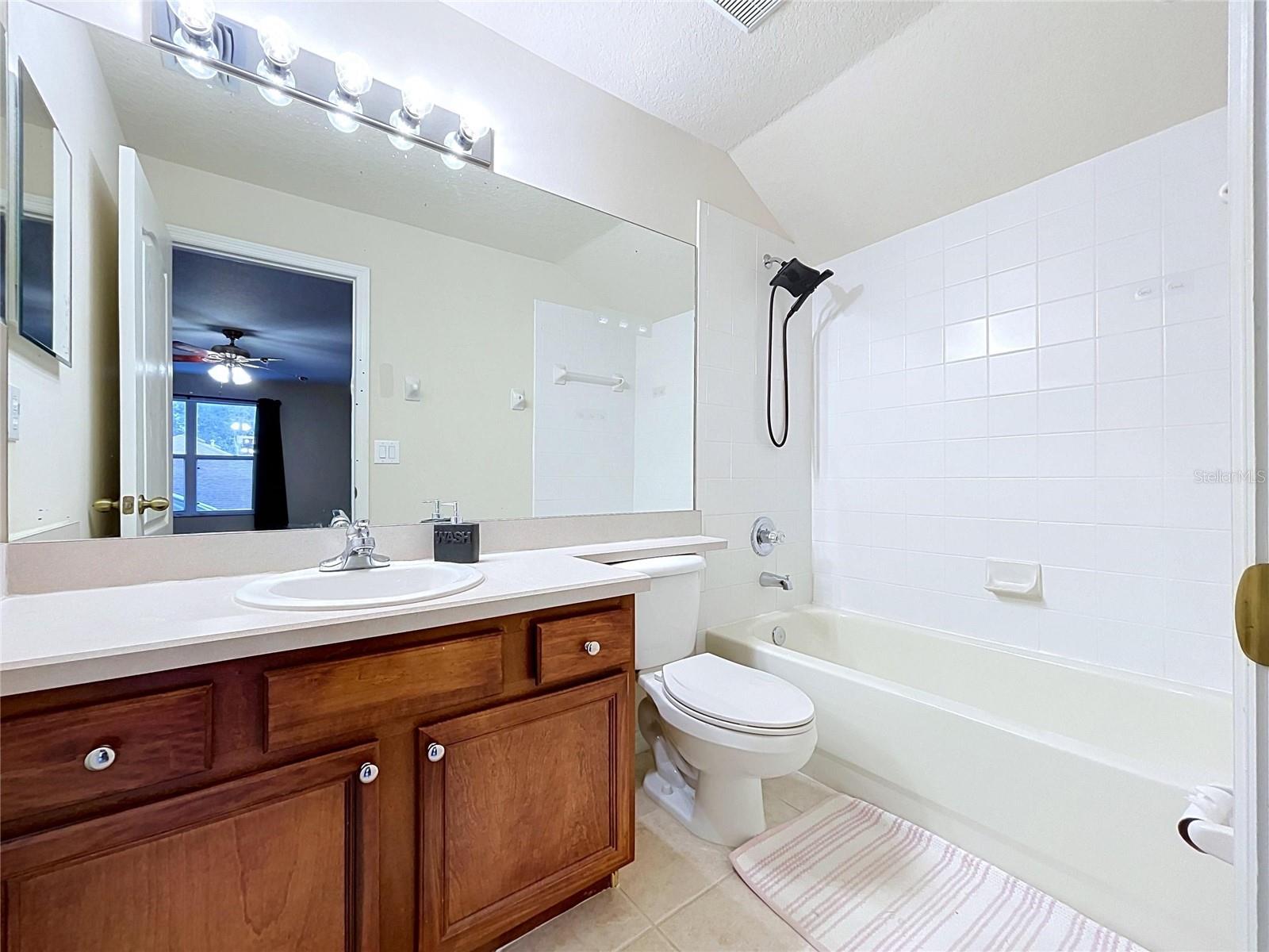 1124 SPLIT SILK ST — photo 42
